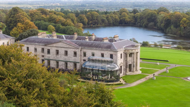 Read more about the article Ballyfin House  | Luxury wedding photos