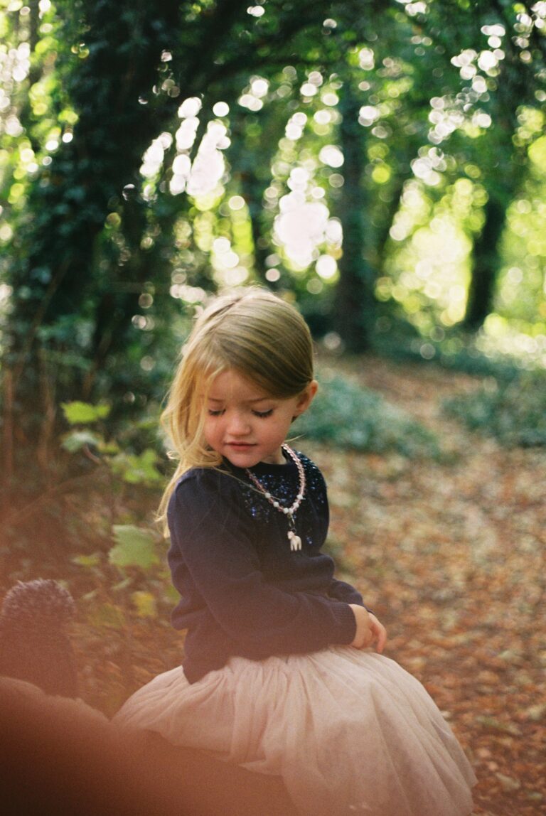 Read more about the article My 8 Favourite Parks for Family Portrait Photos in Dublin