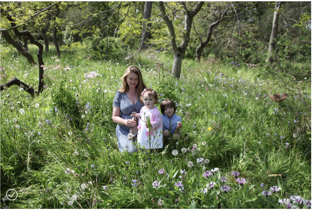 Maternity Photography in Dublin | Capturing the Beauty of Pregnancy in the National Botanical Gardens Glasnevin